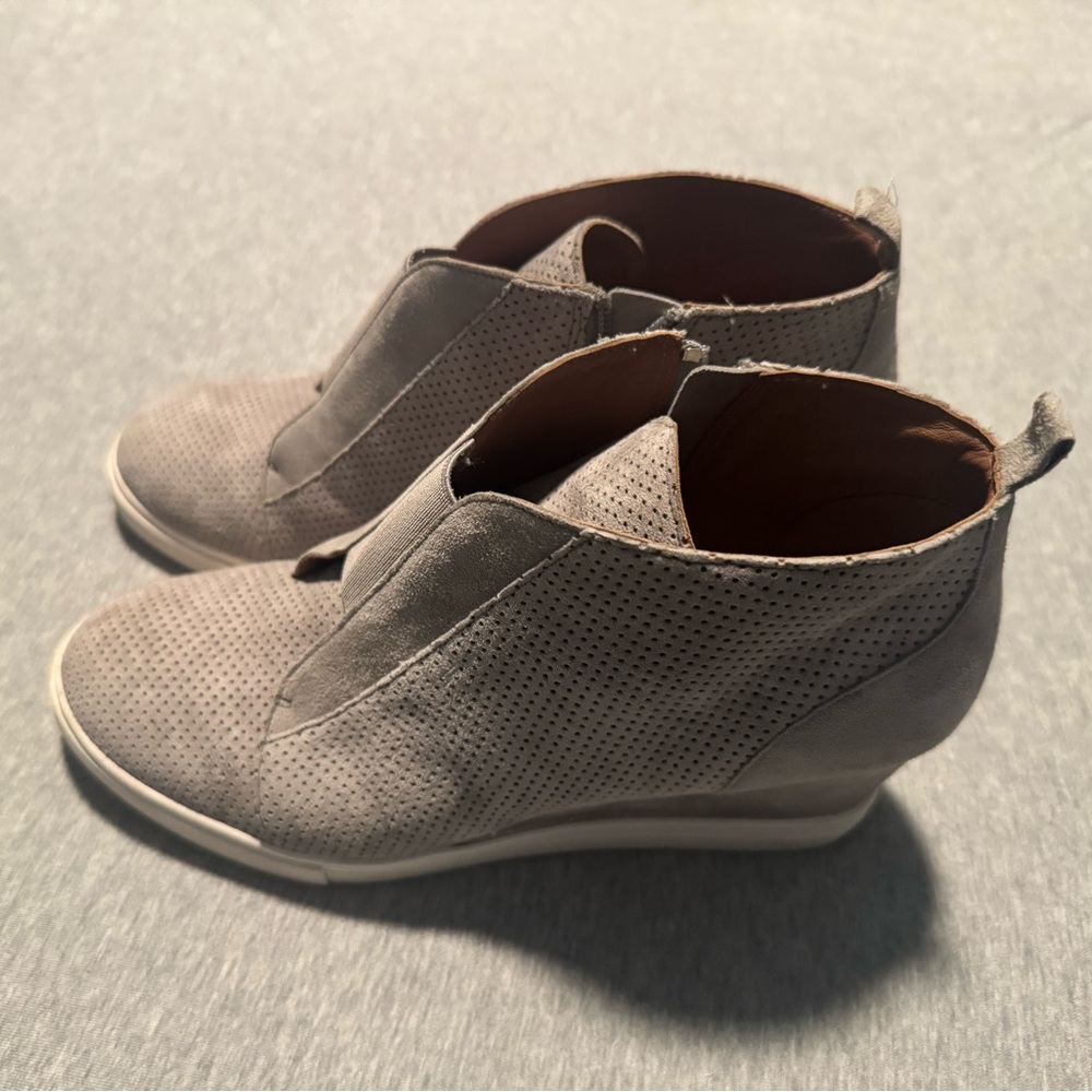 Paolo Light Gray Ankle Booties Size 8.5